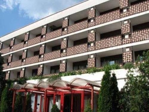 Hotel Uni 巴拉顿菲赖德 外观 照片
